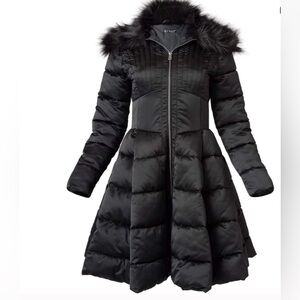VENUS Black Puffer Coat with Faux Fur Trim